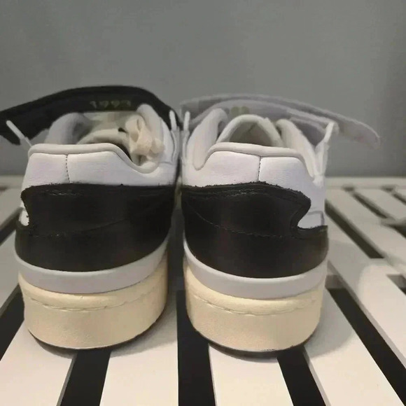 ADIDAS ORIGINALS FORUM LOW Forever True White/core black sz 9 NIB Y2k look - Picture 8 of 14